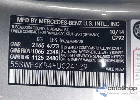 2015 Mercedes-Benz C 300 Luxury 4Matic z USA, uszkodzony, nr VIN 55SWF4KB4FU024129